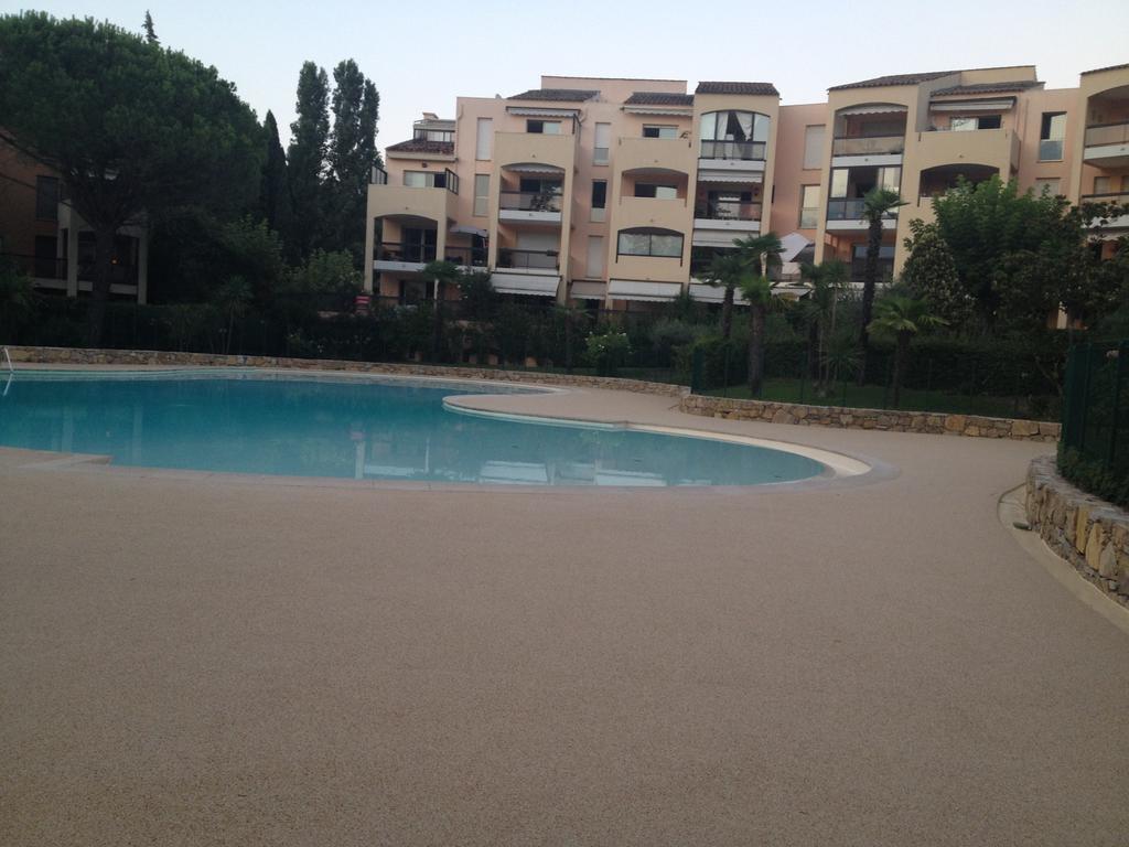 Tournamy Les Olivier Apartment Mougins Bilik gambar